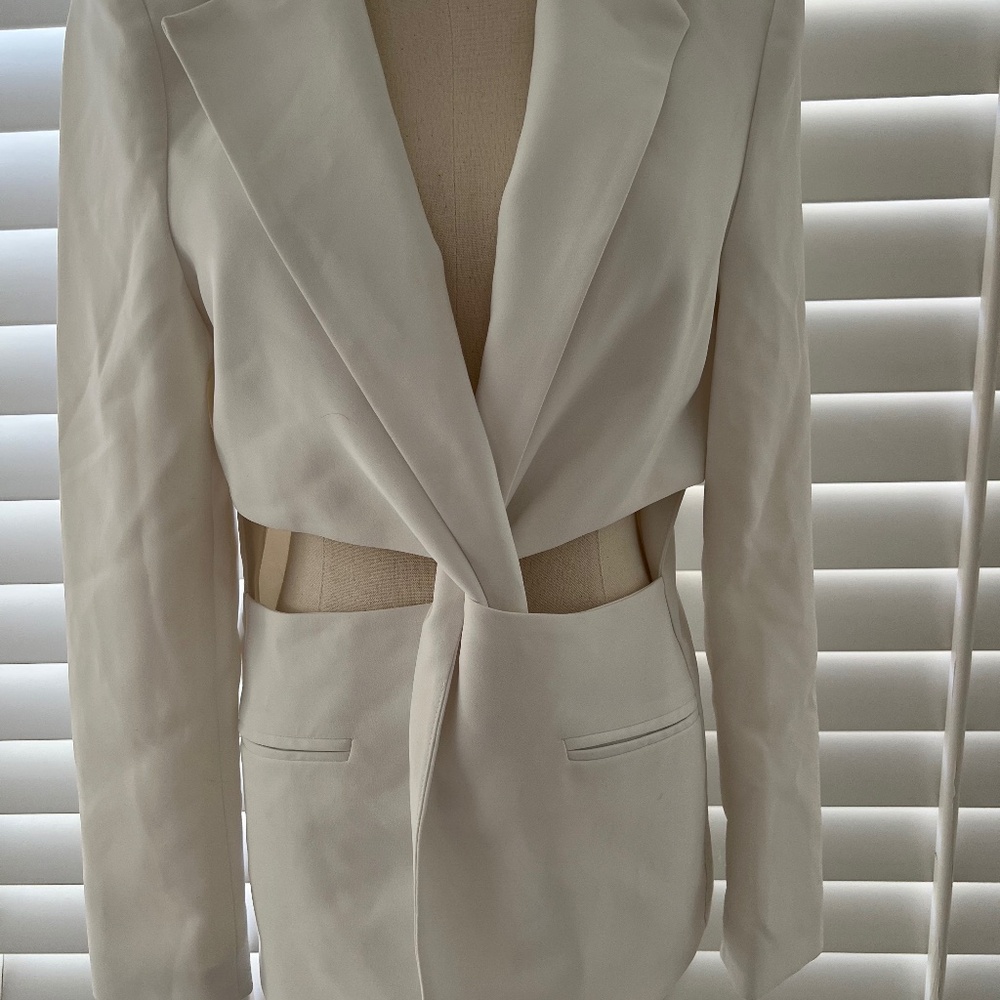Amanda Uprichard White blazer